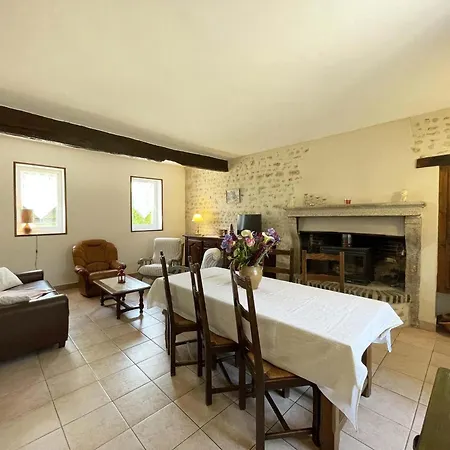 Casa de Férias Maison De Bourg Avec Jardin Et Wifi - Bures - Fr-1-497-124 *