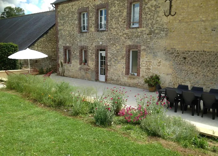 Holiday home Maison De Bourg Avec Jardin Et Wifi - Bures - Fr-1-497-124
